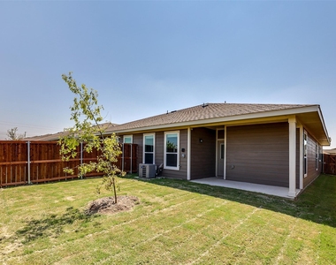 657 Blackland Drive - Photo Thumbnail 25