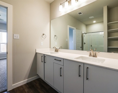 657 Blackland Drive - Photo Thumbnail 23