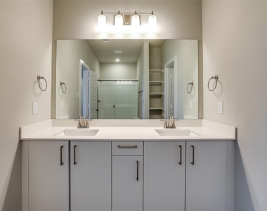 657 Blackland Drive - Photo Thumbnail 22