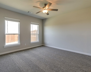 657 Blackland Drive - Photo Thumbnail 18