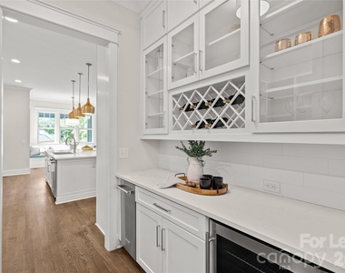 2520 Laburnum Avenue - Photo Thumbnail 9