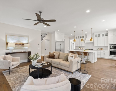 2520 Laburnum Avenue - Photo Thumbnail 18