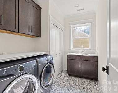 2520 Laburnum Avenue - Photo Thumbnail 21