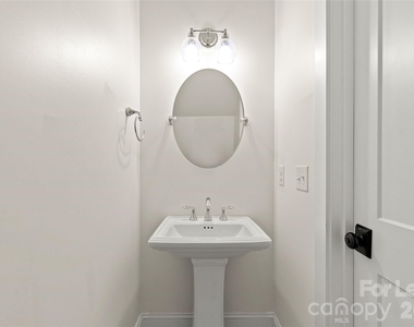 2520 Laburnum Avenue - Photo Thumbnail 41