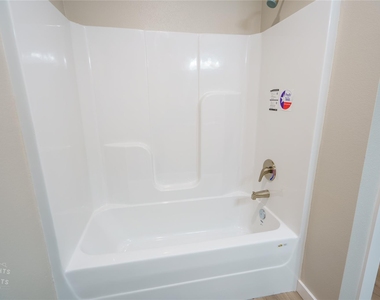 326 Colorado Street - Photo Thumbnail 16
