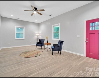 426 Arch Street - Photo Thumbnail 4