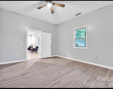426 Arch Street - Photo Thumbnail 10