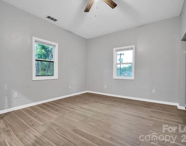 426 Arch Street - Photo Thumbnail 11