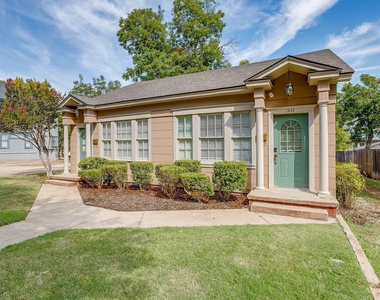 1622 Mistletoe Boulevard - Photo Thumbnail 2