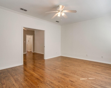 1622 Mistletoe Boulevard - Photo Thumbnail 8