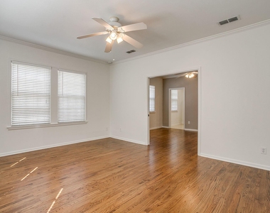 1622 Mistletoe Boulevard - Photo Thumbnail 7