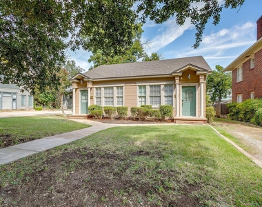 1622 Mistletoe Boulevard - Photo Thumbnail 3