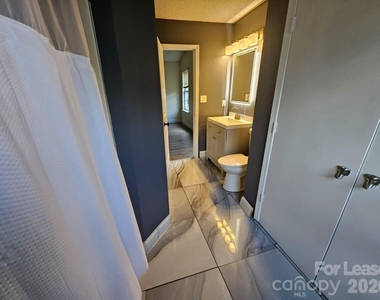 5304 Wisbech Court - Photo Thumbnail 4