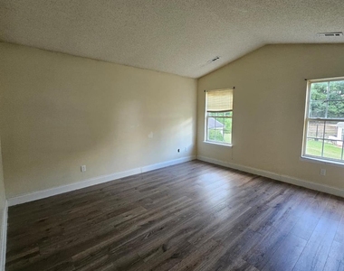 5304 Wisbech Court - Photo Thumbnail 8
