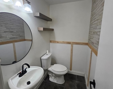5304 Wisbech Court - Photo Thumbnail 2