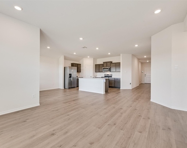 2706 Knollwood Trail - Photo Thumbnail 9