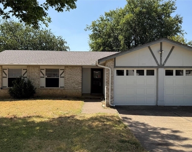 910 Shenandoah Drive - Photo Thumbnail 1
