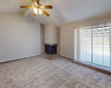 910 Shenandoah Drive - Photo Thumbnail 5
