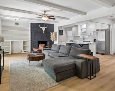 11070 Delford Circle - Photo Thumbnail 3