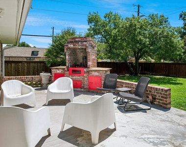 11070 Delford Circle - Photo Thumbnail 13