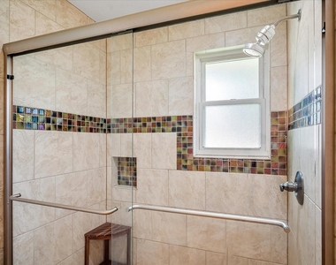 11070 Delford Circle - Photo Thumbnail 9
