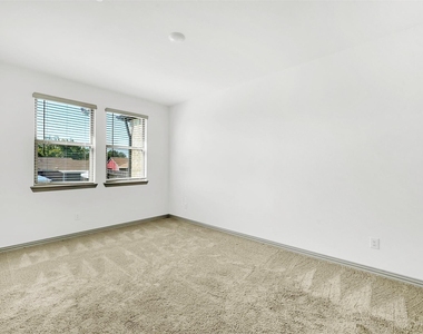 2538 Settlers Place - Photo Thumbnail 13