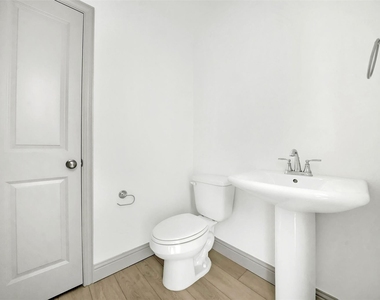 2538 Settlers Place - Photo Thumbnail 4