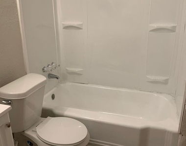 1658 Orange Street - Photo Thumbnail 7
