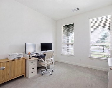 2602 Delta Drive - Photo Thumbnail 4