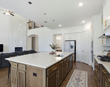 2602 Delta Drive - Photo Thumbnail 14