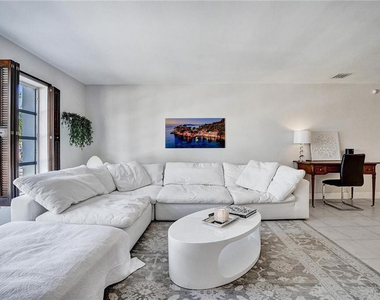 1770 E Las Olas Boulevard - Photo Thumbnail 1
