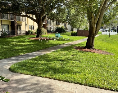 2050 Oleander Boulevard - Photo Thumbnail 10