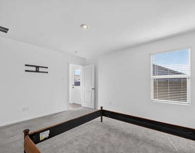 1260 Balsam Road - Photo Thumbnail 14
