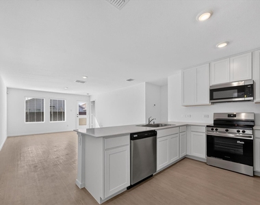 1260 Balsam Road - Photo Thumbnail 3