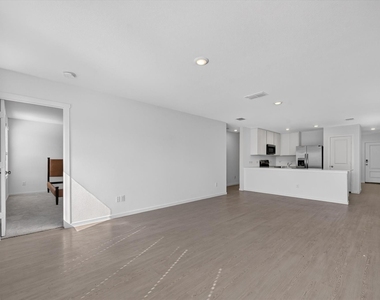 1260 Balsam Road - Photo Thumbnail 6