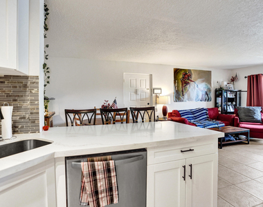629 Sea Pine Way - Photo Thumbnail 10