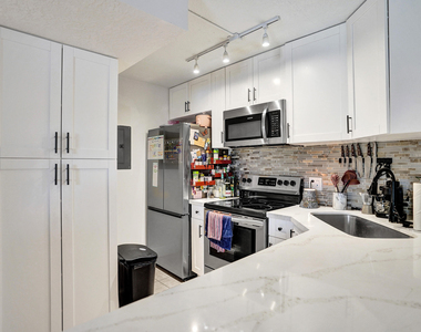629 Sea Pine Way - Photo Thumbnail 7