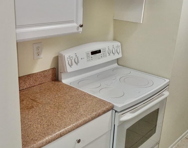 1200 Lake Victoria Drive - Photo Thumbnail 5