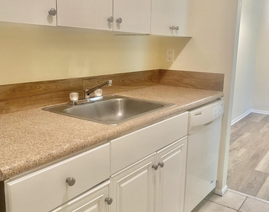 1200 Lake Victoria Drive - Photo Thumbnail 2