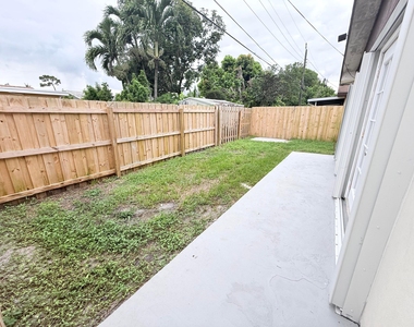 2117 E Bond Drive - Photo Thumbnail 24