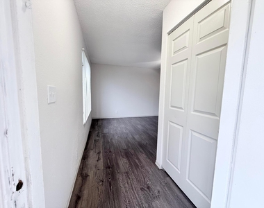 2117 E Bond Drive - Photo Thumbnail 5
