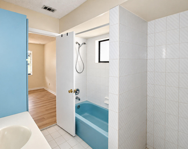 1309 Se Coral Reef Street - Photo Thumbnail 15