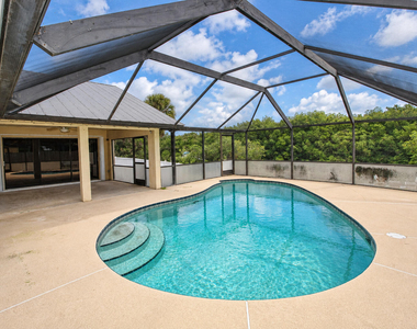 1309 Se Coral Reef Street - Photo Thumbnail 17