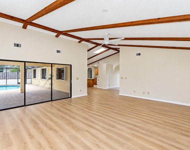 1309 Se Coral Reef Street - Photo Thumbnail 5
