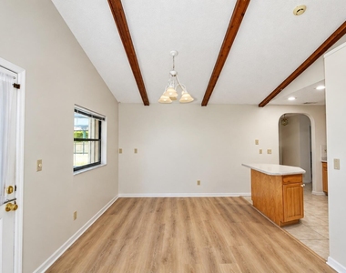1309 Se Coral Reef Street - Photo Thumbnail 7