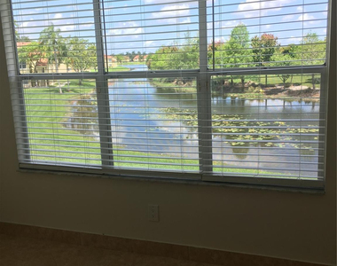 12950 Vista Isles Drive - Photo Thumbnail 9