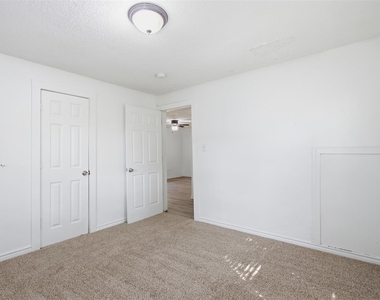 1916 Liberty Street - Photo Thumbnail 14