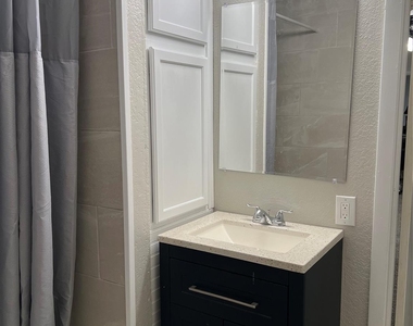 6960 Clifden Drive - Photo Thumbnail 7