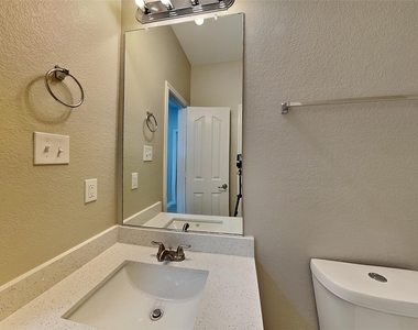 12901 Farmington Drive - Photo Thumbnail 19