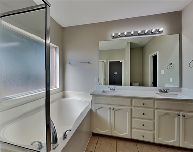12901 Farmington Drive - Photo Thumbnail 11